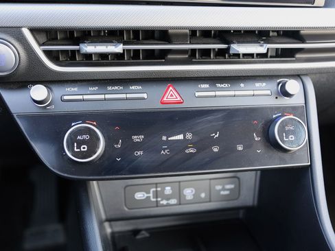 Certified 2024 Hyundai Sonata SEL FWD image 22