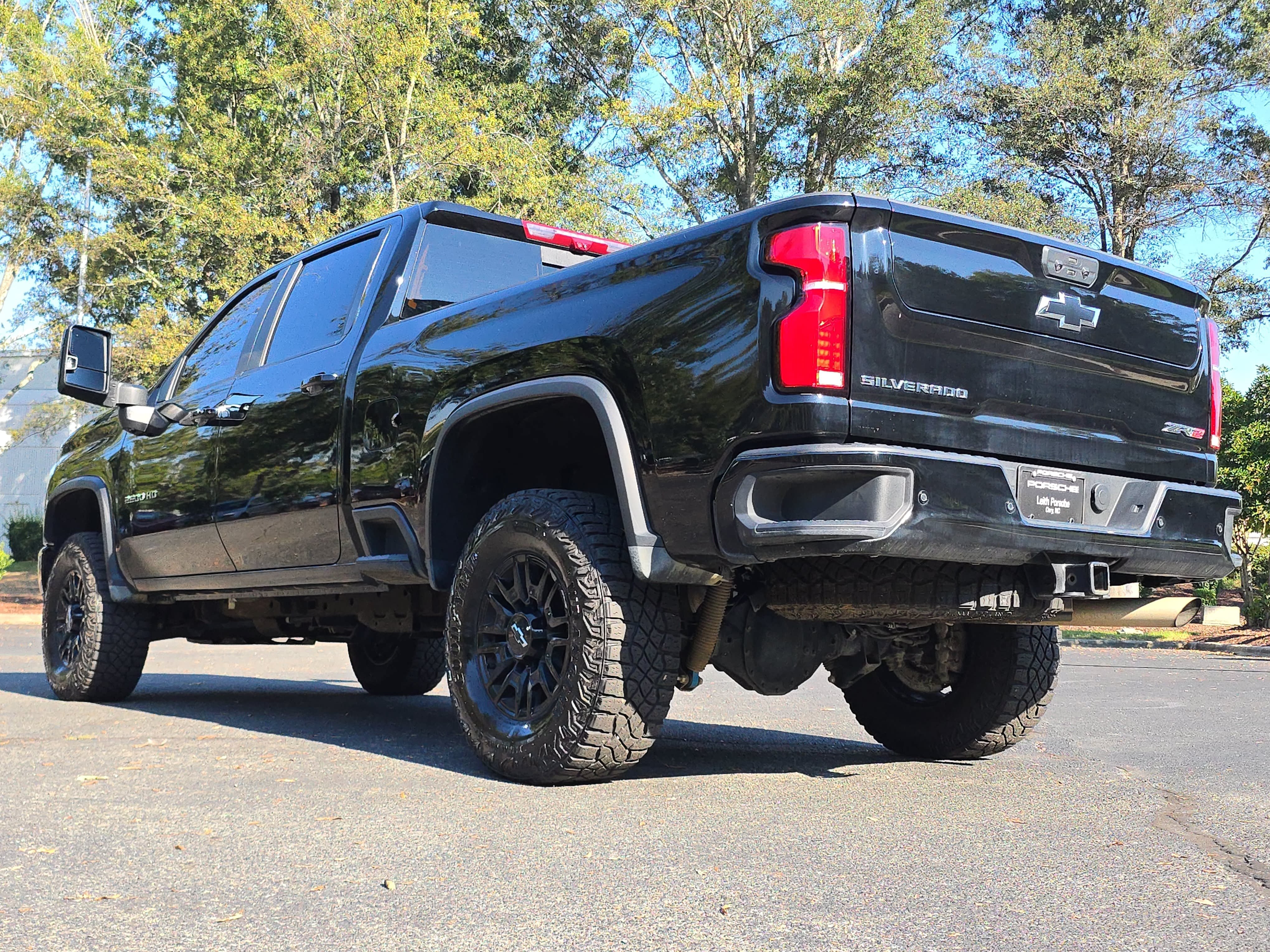 Used 2026 Chevrolet Silverado 2500 ZR2 AWD/4WD image 3