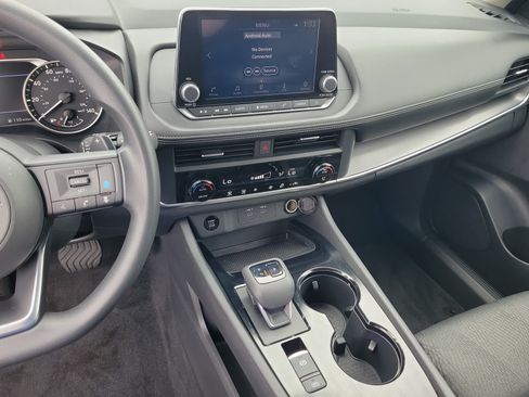 Certified 2024 Nissan Rogue SV FWD image 21