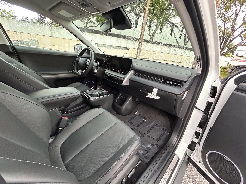 Used 2025 Hyundai Ioniq 5 Limited RWD image 36