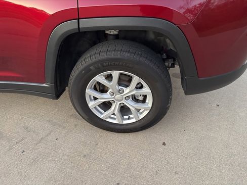 Used 2023 Jeep Grand Cherokee Limited image 49