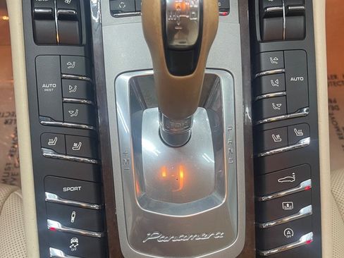 Used 2010 Porsche Panamera S RWD image 38