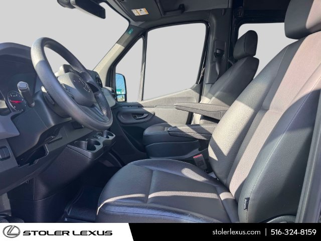 Used 2024 Mercedes-Benz Sprinter 2500 image 23