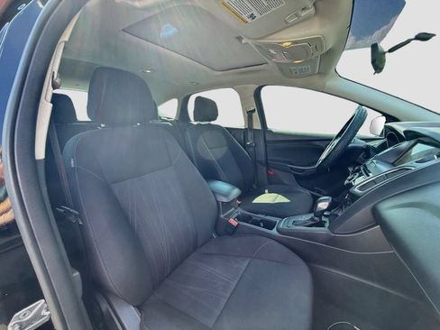 Used 2017 Ford Focus SEL FWD image 29
