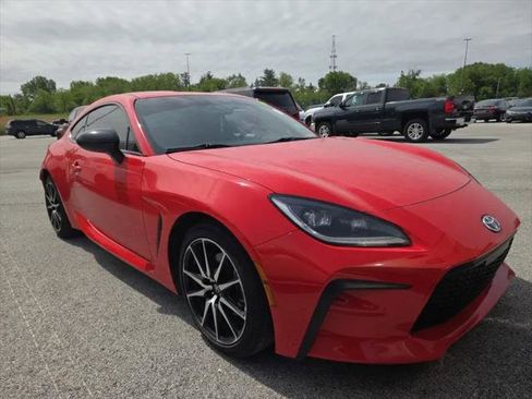 Used 2022 Toyota GR86 w/ ALL Weather Mat Package (TMS) RWD image 8