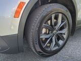 Used 2022 Volkswagen Tiguan SE image 2