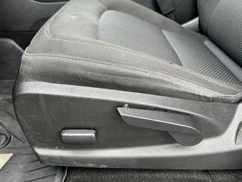 Used 2016 Chevrolet Colorado LT w/ LT Convenience Package image 19