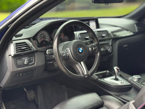Used 2020 BMW M4 Convertible w/ Competition Package RWD image 20