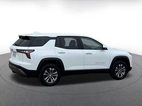 Used 2025 Chevrolet Equinox LT image 9