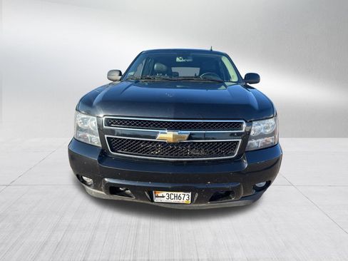 Used 2011 Chevrolet Suburban LT w/ Luxury Package image 10