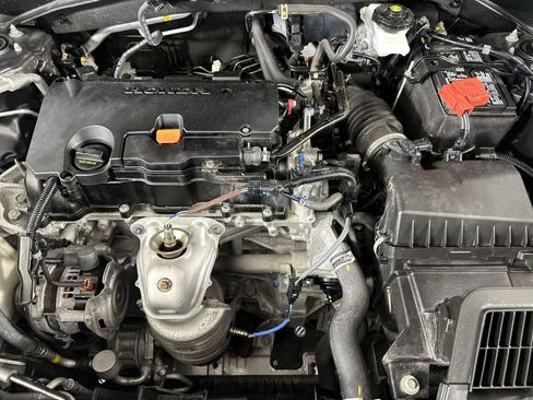 Used 2023 Honda HR-V LX image 27