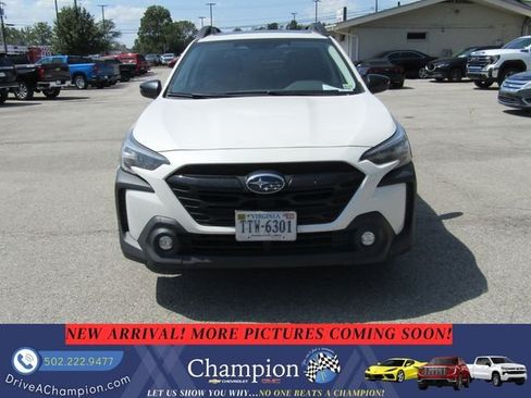 Used 2023 Subaru Outback Onyx Edition AWD/4WD image 2