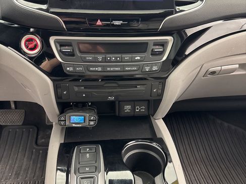 Used 2019 Honda Pilot Touring image 15