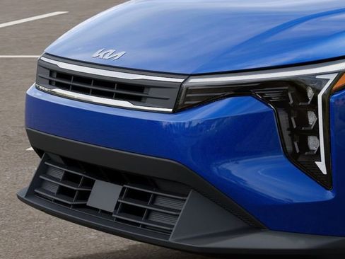 New 2026 Kia K4 LXS FWD image 12