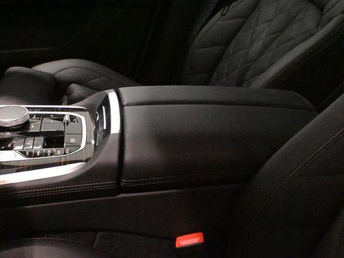 Used 2025 BMW X5 xDrive50e image 25