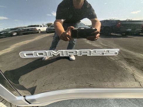 Used 2020 Jeep Compass Limited AWD/4WD image 31