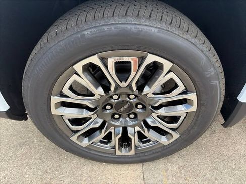 New 2026 GMC Sierra 1500 Denali Ultimate AWD/4WD image 10