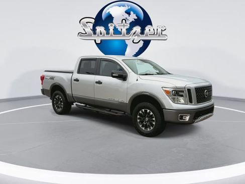 Used 2019 Nissan Titan PRO-4X image 3