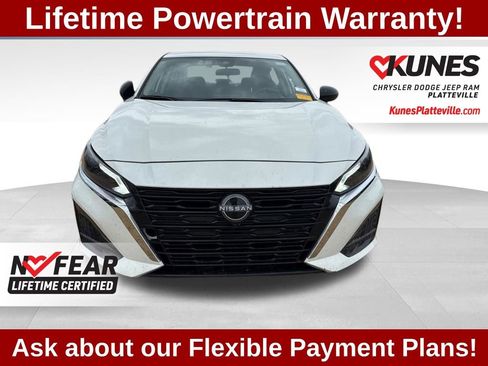 Used 2025 Nissan Altima 2.5 SV FWD image 10