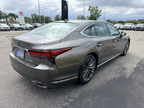 Used 2021 Lexus LS 500 w/ Accessory Package (Z2) image 3