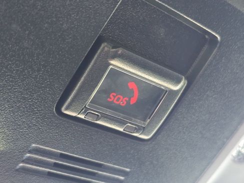 Used 2022 Toyota Camry LE w/ Carpet Mat Package (TMS) image 15