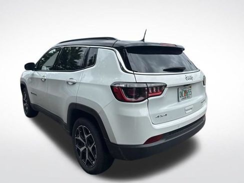 Used 2025 Jeep Compass Limited AWD/4WD image 3