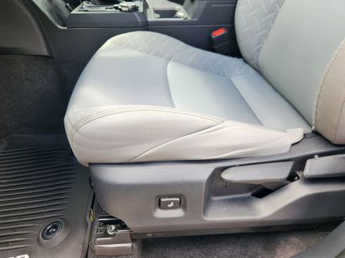 Certified 2025 Toyota Tacoma SR5 image 22