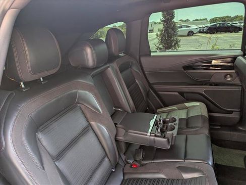 Used 2024 Lincoln Nautilus Reserve w/ Equipment Group 202A AWD/4WD image 16