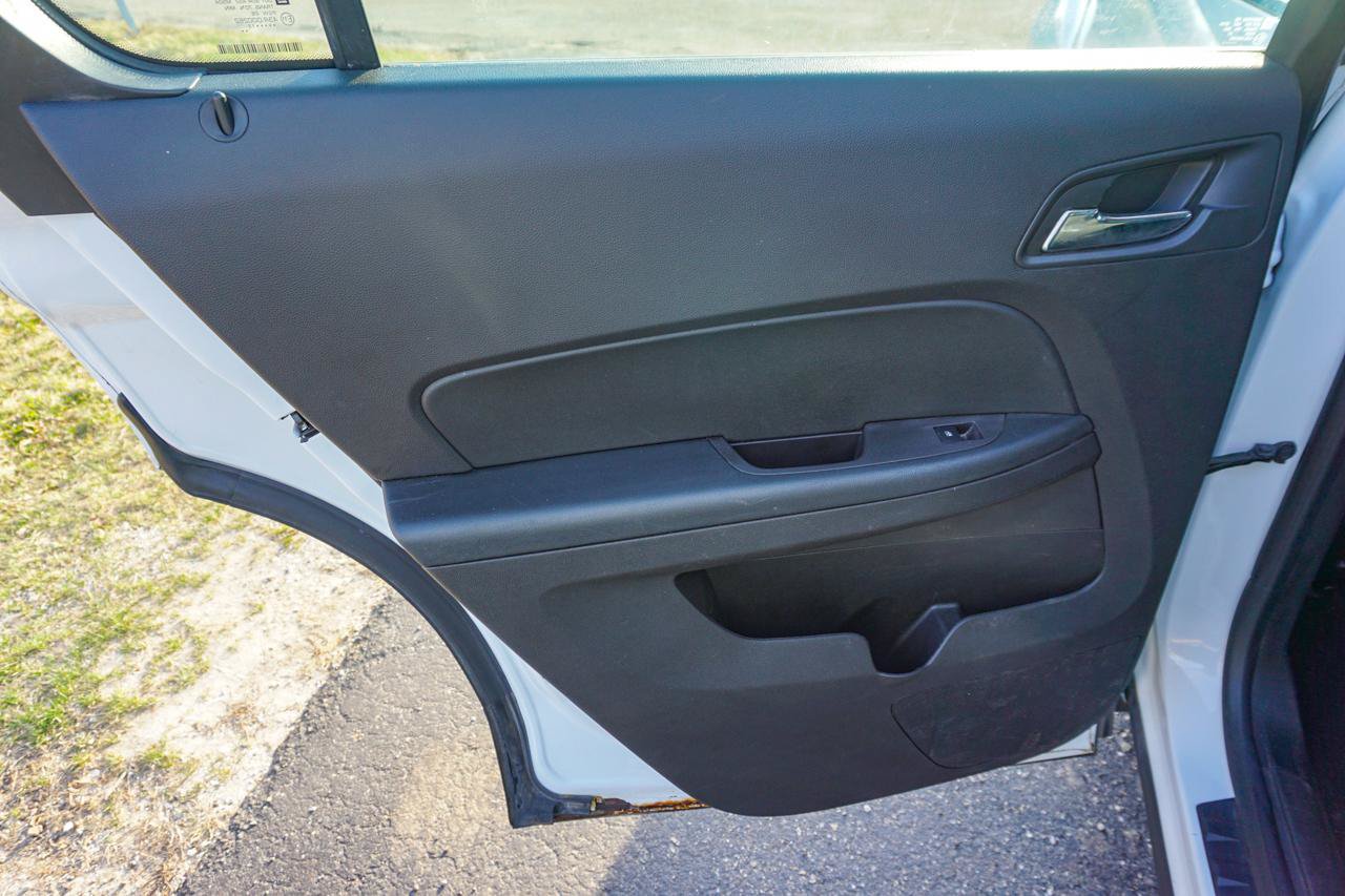 Used 2013 Chevrolet Equinox LS FWD image 26
