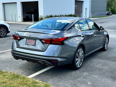 Used 2023 Nissan Altima 2.5 SL FWD image 5