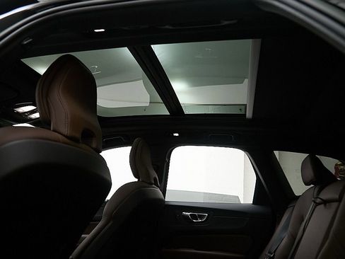 Used 2023 Volvo XC60 B5 Plus w/ Climate Package image 22