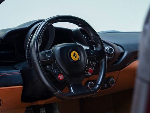 Used 2016 Ferrari 488 GTB RWD image 51