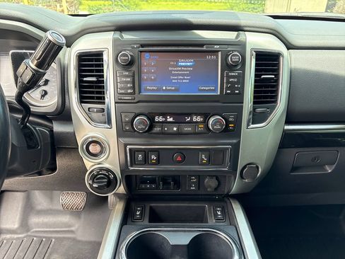 Used 2017 Nissan Titan SV AWD/4WD image 28