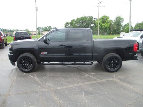 Used 2017 Chevrolet Silverado 1500 LTZ Z71 w/ LTZ Plus Package AWD/4WD image 13