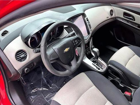 Used 2015 Chevrolet Cruze LS image 14