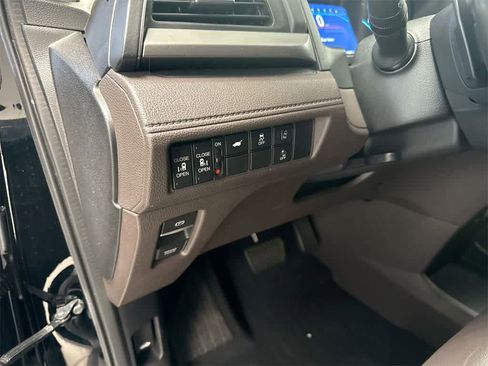 Used 2019 Honda Odyssey EX-L image 38