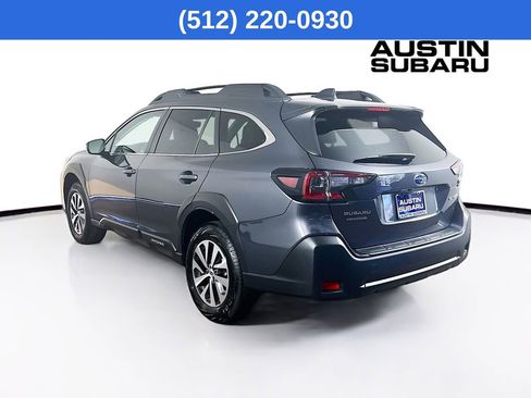 Used 2025 Subaru Outback Premium image 6