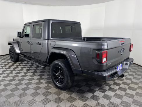 Used 2022 Jeep Gladiator Sport image 8