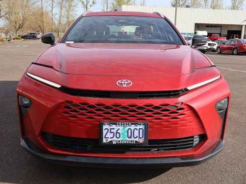 Used 2025 Toyota Crown Signia image 9