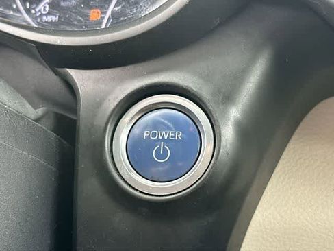 Used 2021 Toyota Sienna Platinum FWD image 11