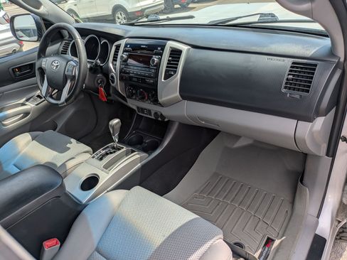 Used 2012 Toyota Tacoma 4x4 Double Cab w/ TRD Sport Pkg image 32