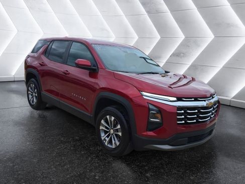 Used 2026 Chevrolet Equinox LT image 3