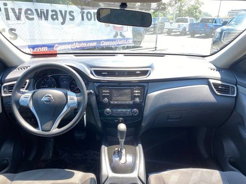 Used 2016 Nissan Rogue S AWD/4WD image 18