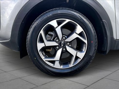 Used 2020 Kia Sportage LX image 11