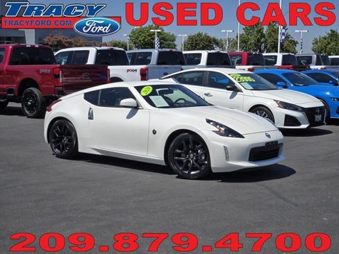 Used 2020 Nissan 370Z Coupe RWD image 1