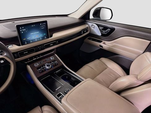 Used 2021 Lincoln Aviator Reserve w/ Equipment Group 202A AWD/4WD image 29
