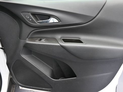 Used 2023 Chevrolet Equinox LT AWD/4WD image 31