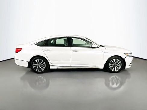 Used 2018 Honda Accord Touring image 9