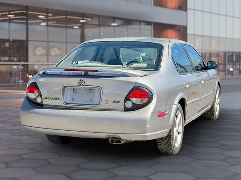 Used 2000 Nissan Maxima SE image 9