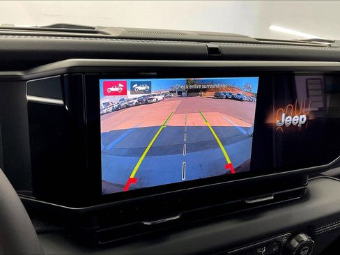 New 2025 Jeep Wrangler Unlimited Rubicon image 13